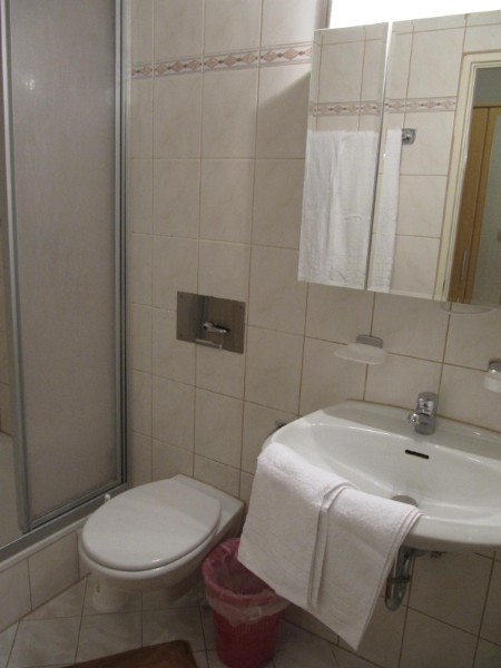 Bad mit WC, Dusche Bad mit WC, Dusche